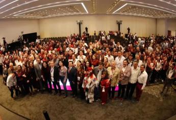 Rocha Moya asiste al Consejo Nacional de Morena en la Ciudad de México 