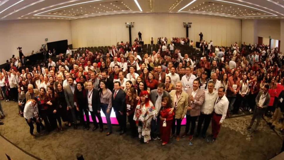 Rocha Moya asiste al Consejo Nacional de Morena en la Ciudad de México Rocha Moya asiste al Consejo Nacional de Morena en la Ciudad de México