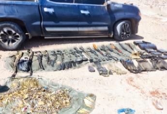 Dos hombres muertos, 18 armas y 2 vehículos decomisados en Siqueros, Mazatlán tras enfrentamiento