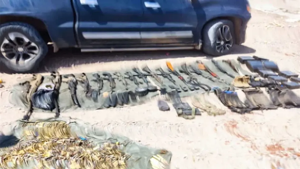 Dos hombres muertos, 18 armas y 2 vehículos decomisados en Siqueros, Mazatlán tras enfrentamiento