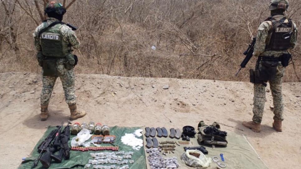 Detienen a una persona y decomisan armas, droga y dinero tras enfrentamiento en Sinaloa de Leyva Detienen a una persona y decomisan armas, droga y dinero tras enfrentamiento en Sinaloa de Leyva