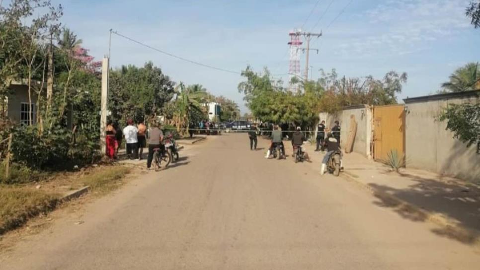 Asesinan a dos personas a balazos en Teacapán, Escuinapa Asesinan a dos personas a balazos en Teacapán, Escuinapa