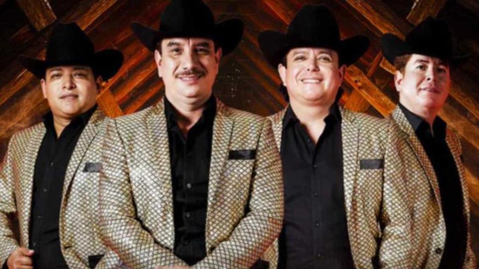 Los Alegres del Barranco otra vez vuelve a cantar narcocorridos y organizan karaokes masivos Los Alegres del Barranco otra vez vuelve a cantar narcocorridos y organizan karaokes masivos