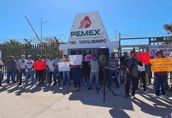 Trabajadores de Pemex se manifiestan en Topolobampo por falta de servicios médicos