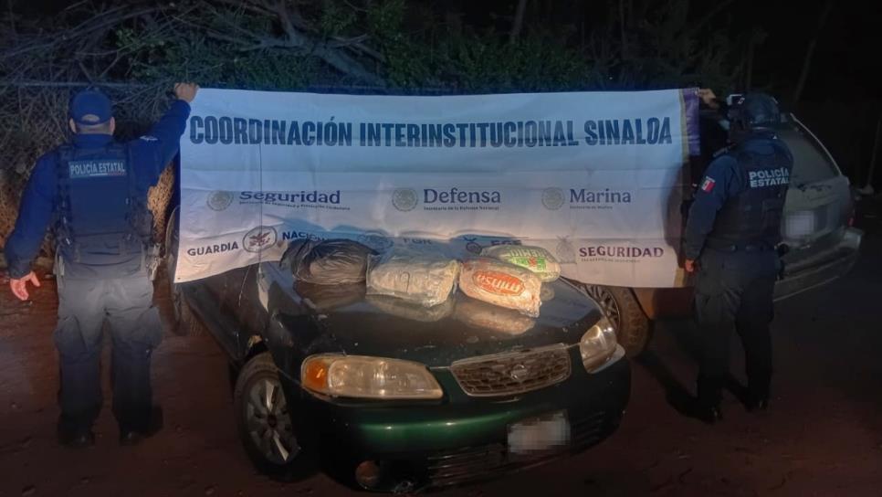 Aseguran paquetes con pólvora y un vehículo robado tras persecución en la zona norte de Culiacán Aseguran paquetes con pólvora y un vehículo robado tras persecución en la zona norte de Culiacán