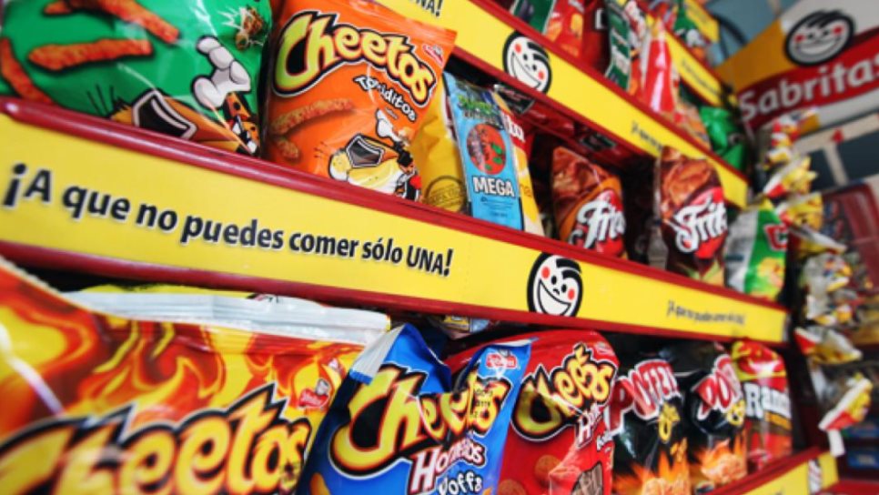 Estos totopos bañados en queso y chile está entre las botanas más dañinas, según Profeco Estos totopos bañados en queso y chile está entre las botanas más dañinas, según Profeco