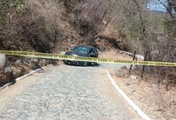 Tres hombres acribillados y caminos cortados deja enfrentamiento en La Lapara, Badiraguato
