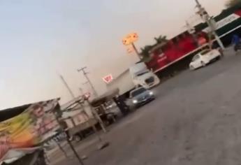 Tren embiste un tráiler en Estación Bamoa y provoca incendio con explosiones