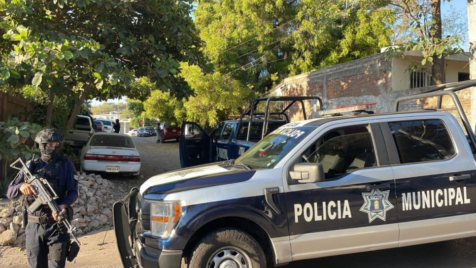 Ejecutan a balazos a Policía Municipal de Culiacán en la colonia de 10 de Mayo Ejecutan a balazos a Policía Municipal de Culiacán en la colonia de 10 de Mayo