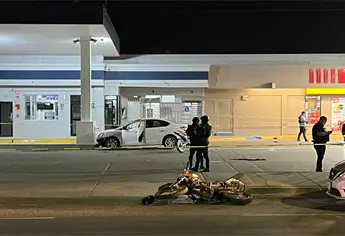 Asesinan a balazos a policía de investigación en una gasolinera a la salida norte de Mazatlán