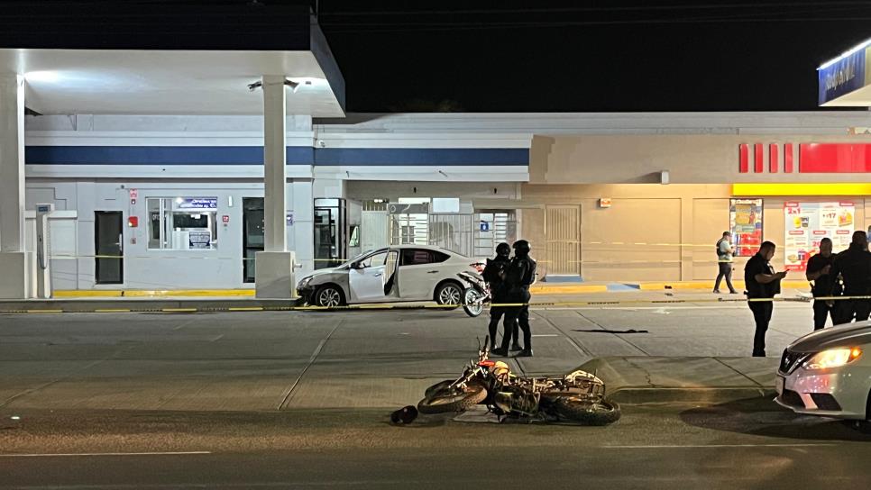 Asesinan a balazos a policía de investigación en una gasolinera a la salida norte de Mazatlán Asesinan a balazos a policía de investigación en una gasolinera a la salida norte de Mazatlán