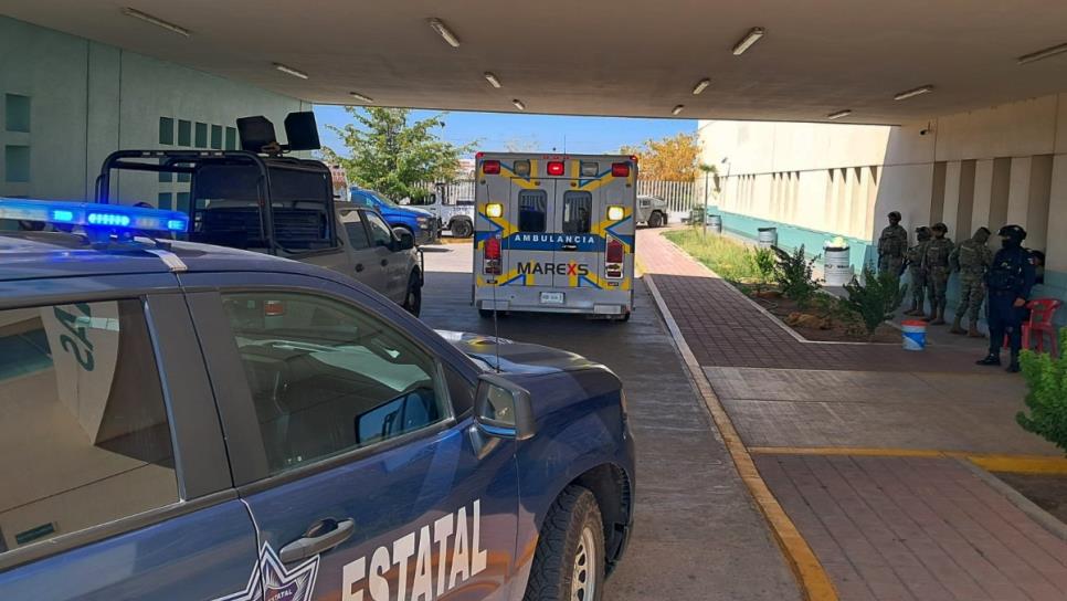Mujer herida de bala en Culiacán es atendida de urgencia en hospital Mujer herida de bala en Culiacán es atendida de urgencia en hospital