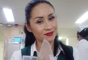 Enfermera del IMSS les canta Las Mañanitas a mamás que llegan a urgencias en Los Mochis