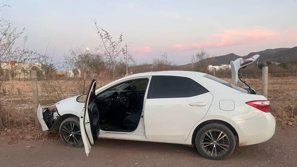Aseguran dos vehículos, armas y detienen a siete personas durante el enfrentamiento en El Carrizalejo en Culiacán Aseguran dos vehículos, armas y detienen a siete personas durante el enfrentamiento en El Carrizalejo en Culiacán