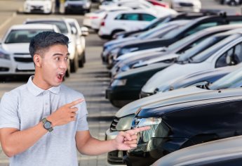 Autos seminuevos que puedes comprar por menos de 100 mil pesos en México, según la IA