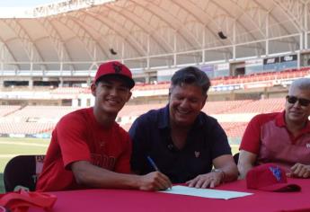 Mazatleco Joan Plasencia se convierte en la primera firma del año de Venados de Mazatlán