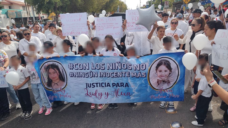 Realizan homenaje y manifestación en Culiacán en memoria Leydi y Alexa, niñas asesinadas en Badiraguato Realizan homenaje y manifestación en Culiacán en memoria Leydi y Alexa, niñas asesinadas en Badiraguato