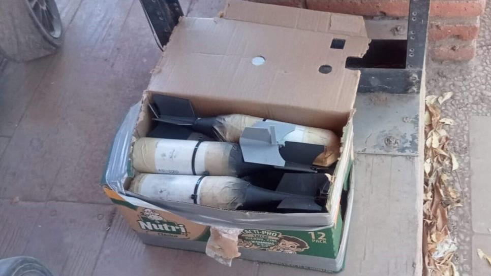 Militares aseguran 13 artefactos explosivos en la colonia Colinas de Tamazula, Culiacán Militares aseguran 13 artefactos explosivos en la colonia Colinas de Tamazula, Culiacán
