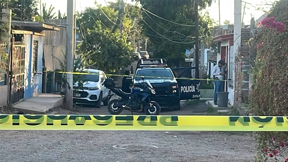 Investigadores acudieron a recabar información. (FOTO: Ángel Beltrán).