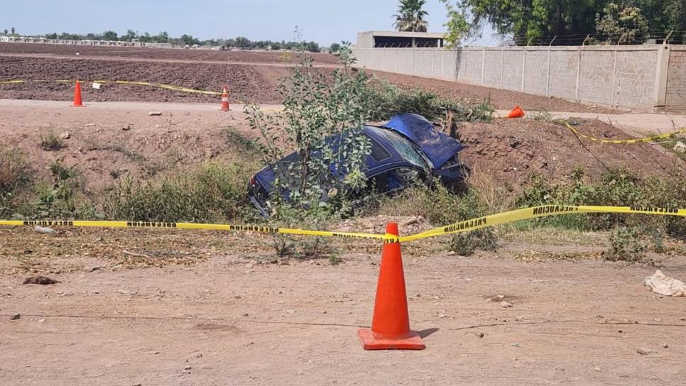 Padre e hijo mueren tras caer con su vehículo a un canal en Plan de Ayala en Ahome Padre e hijo mueren tras caer con su vehículo a un canal en Plan de Ayala en Ahome
