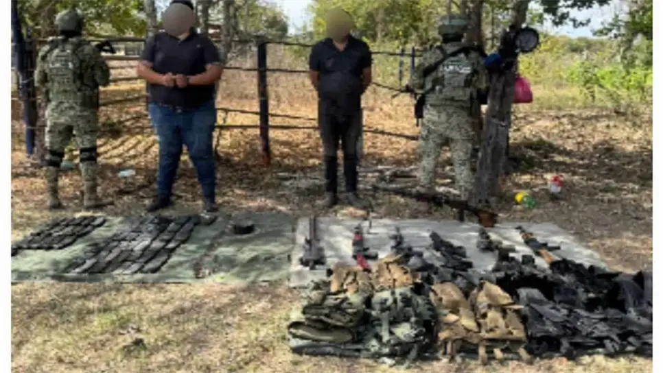 Tanto los detenidos como el resto de los indicios fueron asegurados y puestos a disposición del Ministerio Público Federal para que realice las investigaciones correspondientes