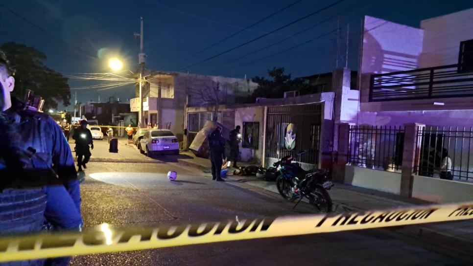 Asesinan a balazos a motociclista en la colonia López Mateos en Culiacán Asesinan a balazos a motociclista en la colonia López Mateos en Culiacán