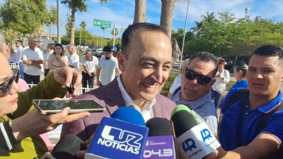 "Somos amigos y vamos a seguir siendo amigos": Antonio Menéndez sobre regidores de Ahome "Somos amigos y vamos a seguir siendo amigos": Antonio Menéndez sobre regidores de Ahome