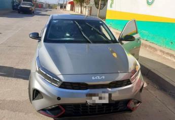 Aseguran un carro baleado y con ponchallantas en Culiacán