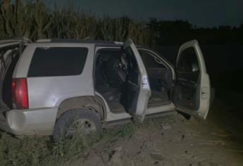 Una Cadillac Escalade blindada y armamento son asegurados por la Sedena en Elota