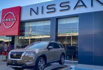 ¿Quién es el mexicano CEO global de Nissan que enfrenta el cierre de plantas y despidos masivos?