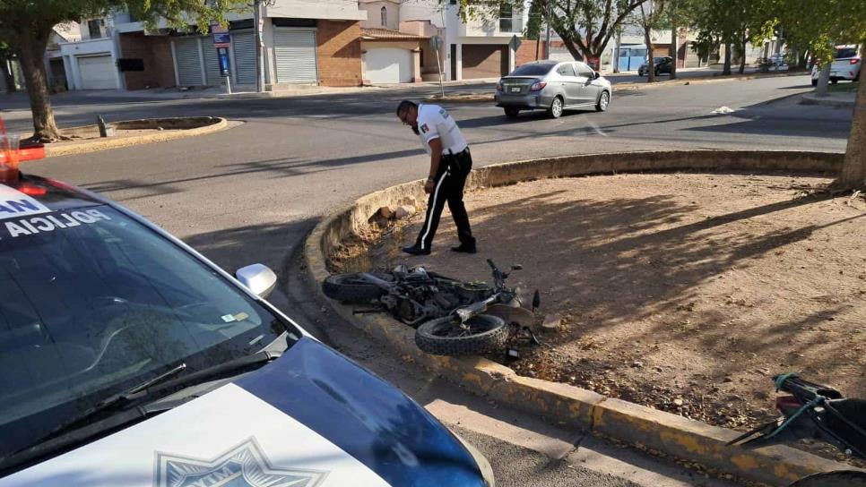 Pipa embiste a repartidor de comida en La Campiña, Culiacán Pipa embiste a repartidor de comida en La Campiña, Culiacán