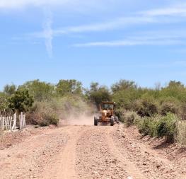 Gildardo Leyva le cumple a vecinos de Tehueco con la rehabilitación de caminos Gildardo Leyva le cumple a vecinos de Tehueco con la rehabilitación de caminos