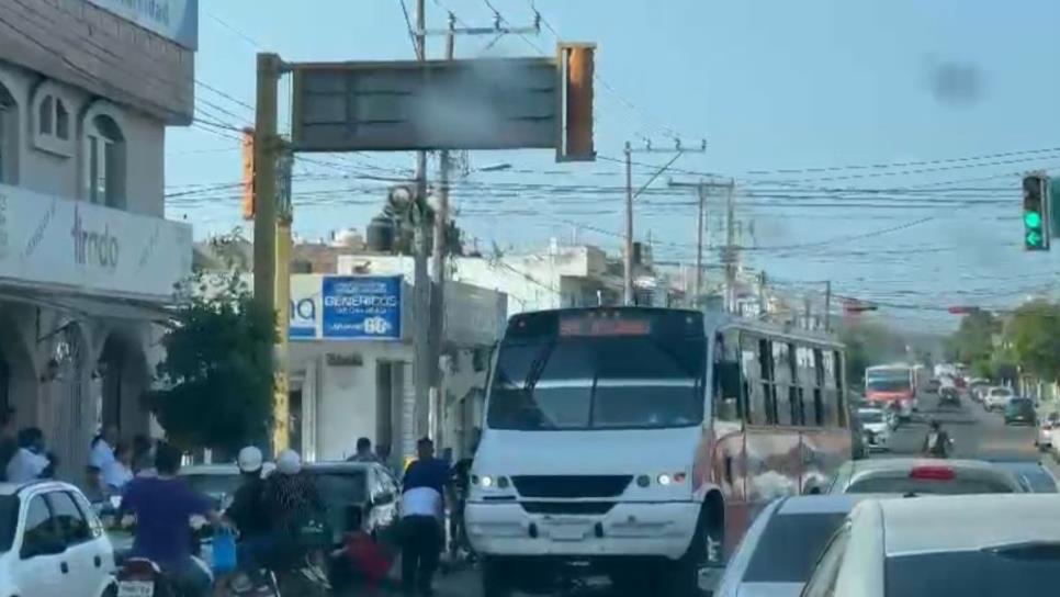 Muere mujer ciclista tras ser embestida por camión urbano en Mazatlán Muere mujer ciclista tras ser embestida por camión urbano en Mazatlán