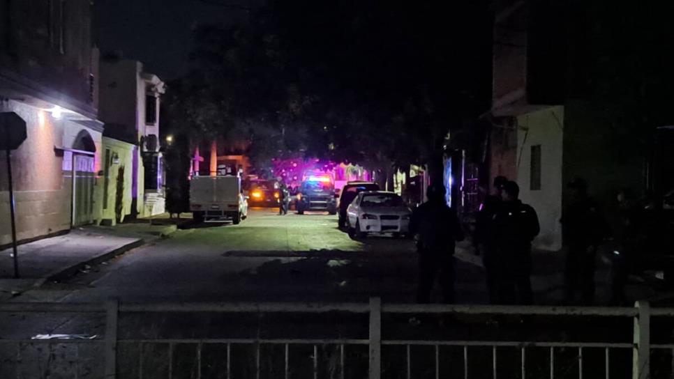 Atacan a balazos a pareja en un intento de despojo de vehículo Atacan a balazos a pareja en un intento de despojo de vehículo