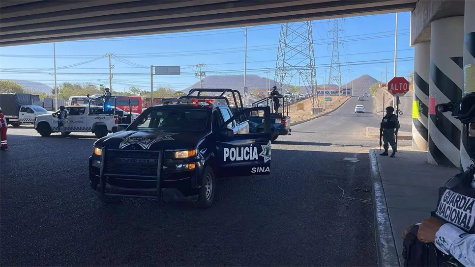 Fusilan a 3 hombres abajo del puente de la Obregón en Culiacán; uno está grave, hay dos heridos