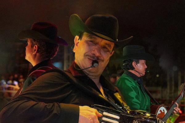 Los Alegres del Barranco ponen fecha en la que dejarán de cantar corridos al narco