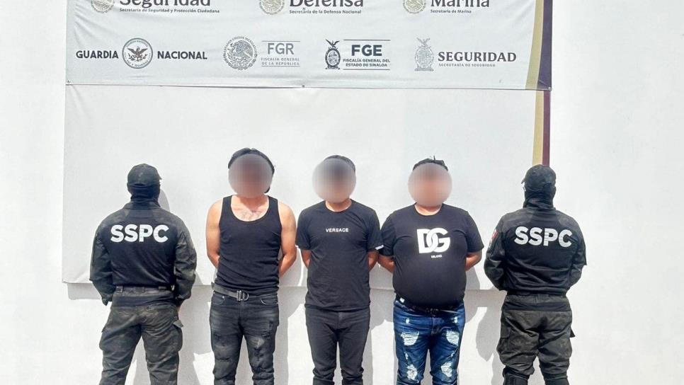 Detienen a 6 civiles, armas de fuego y vehículos en operativo en colonia Nueva Galaxia, en Culiacán Detienen a 6 civiles, armas de fuego y vehículos en operativo en colonia Nueva Galaxia, en Culiacán