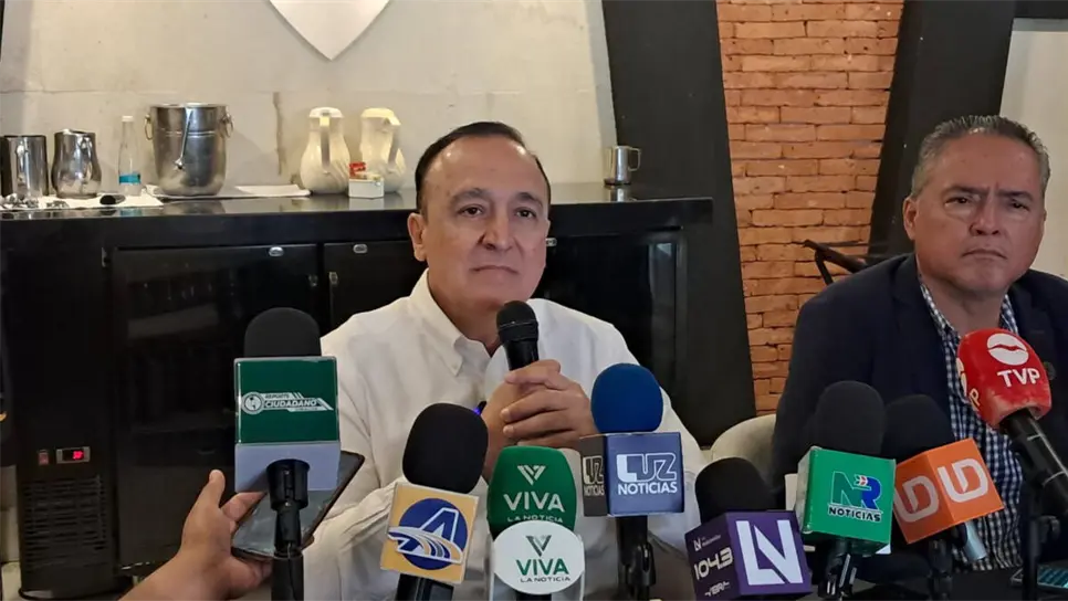 Bloqueos en Los Mochis fueron para que grupos no acudieran a balacera en Angostura: Antonio Menéndez