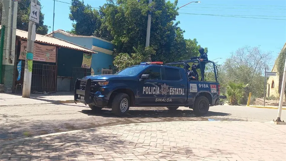 El enfrentamiento se presentó momentos después de que se suscitara una fuerte balacera en la sindicatura de La Palma, municipio de Navolato, entre elementos militares y grupos de civiles armados