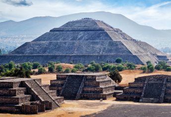 Teotihuacán: después de 4 años, el INAH permite subir de nuevo a la Pirámide de la Luna 