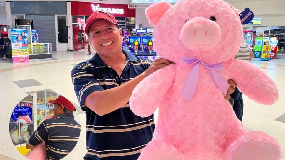 Una vez Jonás venció a la "garra" y hoy, ya tiene más de 50 peluches gigantes; esta es su historia Una vez Jonás venció a la "garra" y hoy, ya tiene más de 50 peluches gigantes; esta es su historia