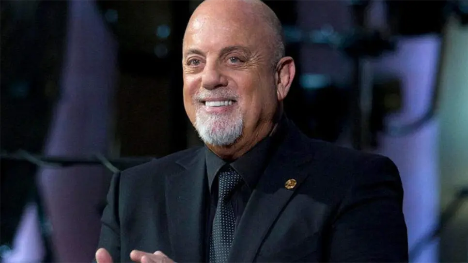 El cantante, de 76 años, anunció el pasado 11 de marzo que posponía su gira de conciertos por cuatro meses para recuperarse de una cirugía de la que no ofreció detalles