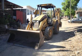 Después de 40 años de espera, inicia la pavimentación de la calle De las Rosas en Mazatlán