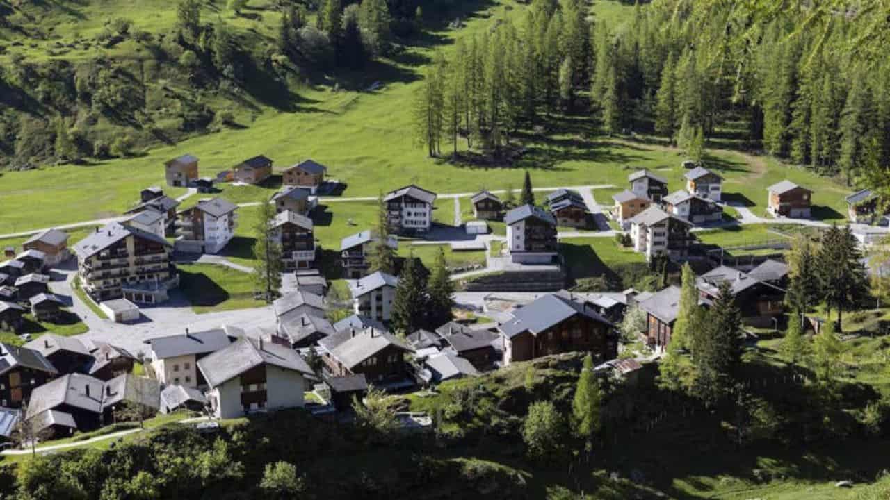 Tragedia en Suiza: Deslave de glaciar sepulta un pueblo entero | VIDEO