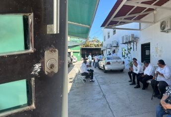 Taxistas destituyen a Rigoberto Rodríguez en medio de golpes y demandas ante la fiscalía  