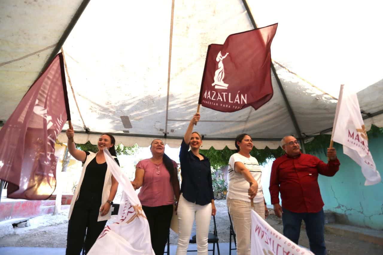 FOTO: Banderazo de inicio a la obra.