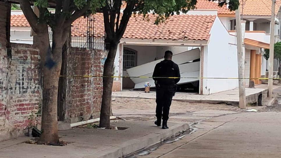 Dos casas y un carro dañados fueron el resultado de disparos en sector Humaya, Culiacán Dos casas y un carro dañados fueron el resultado de disparos en sector Humaya, Culiacán