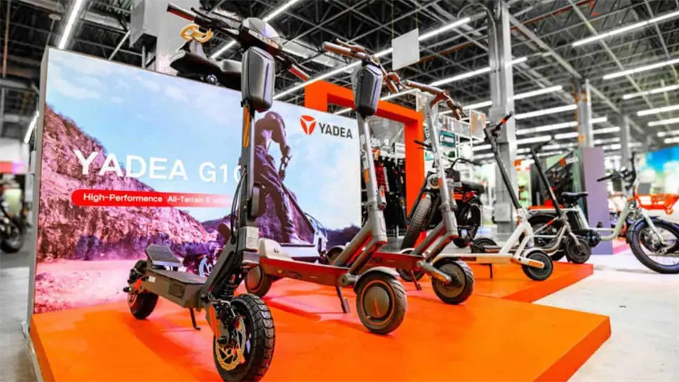 En 2024, Yadea estableció su primera tienda en Guadalajara, Jalisco, en colaboración con Suomi, marcando su entrada al mercado mexicano