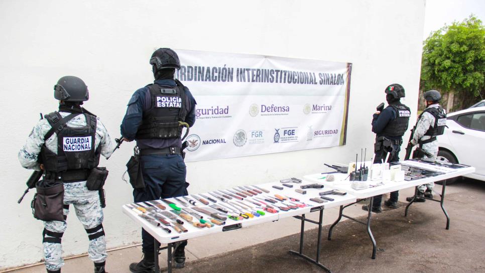 Aseguran más armas y chip de telefonía en el penal de Culiacán Aseguran más armas y chip de telefonía en el penal de Culiacán