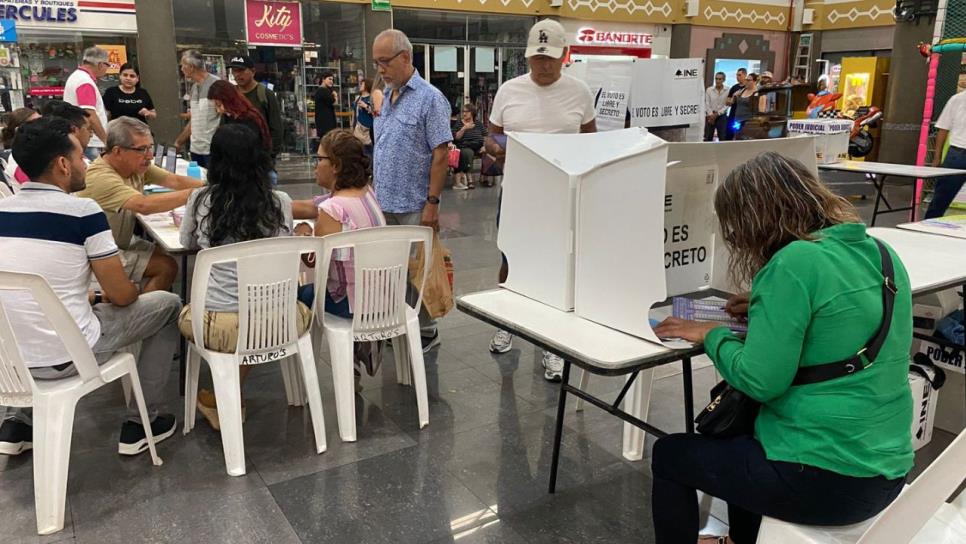 Desde todo México, personas llegan a Mazatlán para votar y elegir a quienes impartirán justicia Desde todo México, personas llegan a Mazatlán para votar y elegir a quienes impartirán justicia